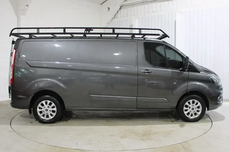 Used Ford Transit Custom Limited 130 HP (95 kW) 2020 Grey Van