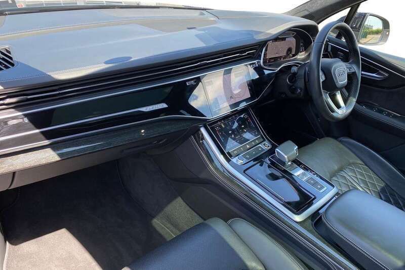 Used Audi Q7 Comfort 282 HP (207 kW) 2021 Grey SUV