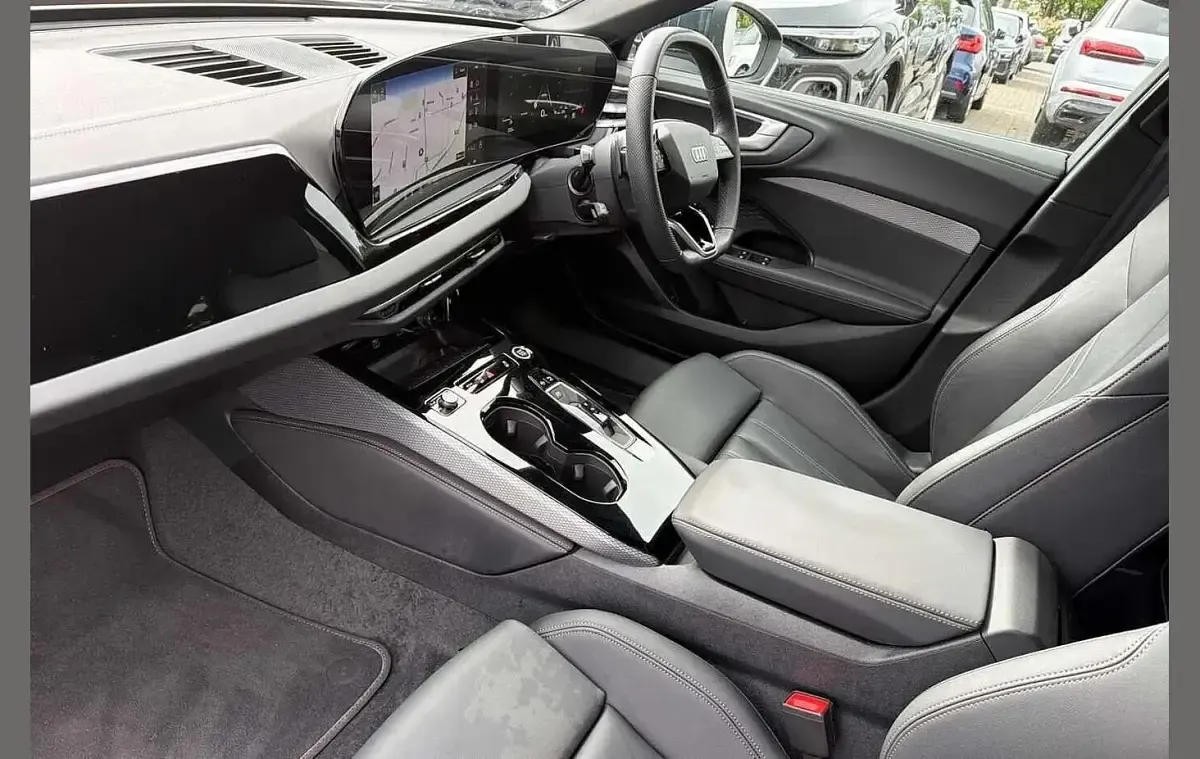 Used Audi A5 S-Line 147 HP (108 kW) 2025 Blue Estate
