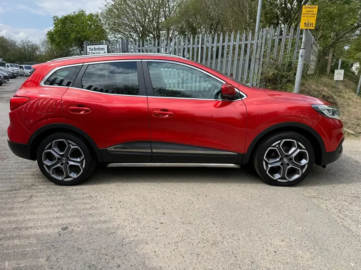 Usado Renault Kadjar Dynamique 110 HP (80 kW) 2015 Vermelho SUV