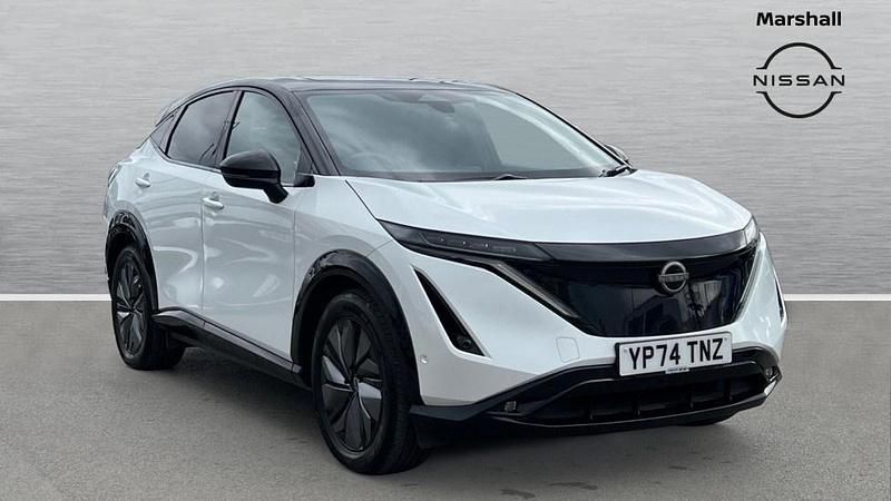 Wht prl+prl blk Used 2024 Nissan Ariya Evolve SUV | £36,182 (Expensive) - Image 1/4