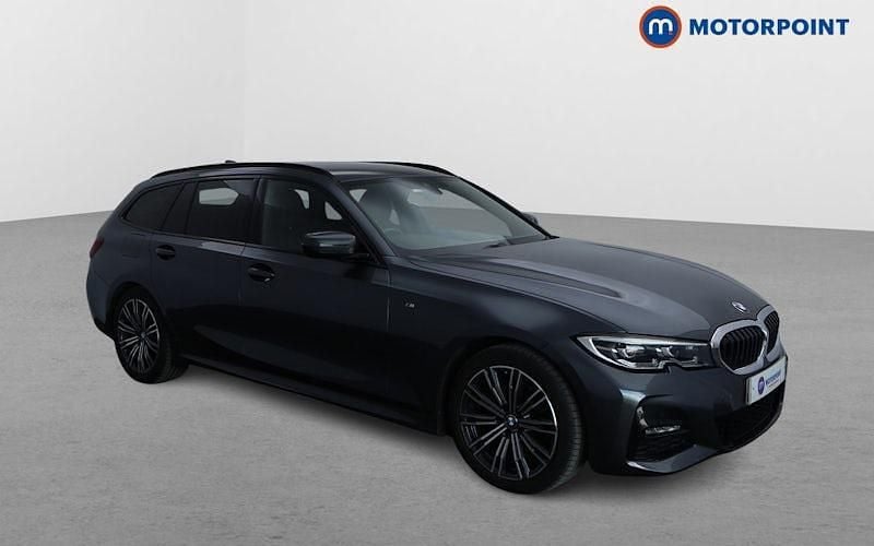 Used 2022 BMW 320 M Sport Estate | £25,899 (Fair price) - Image 1/4