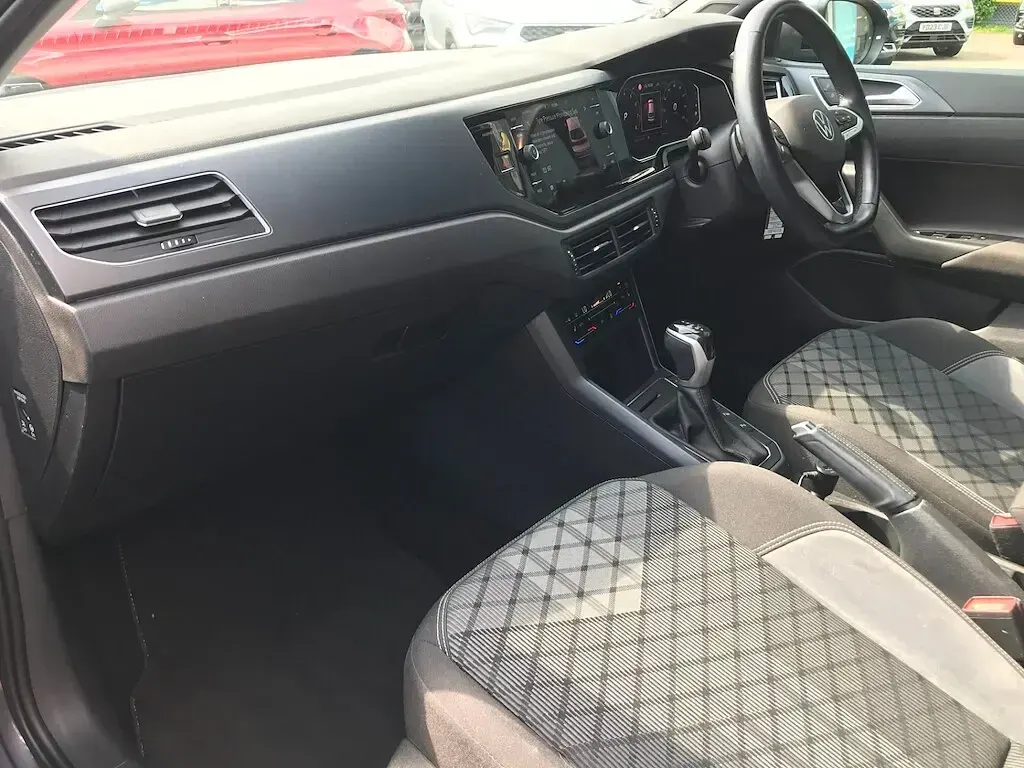 Used VW Taigo R-line 110 HP (80 kW) 2023 Grey SUV