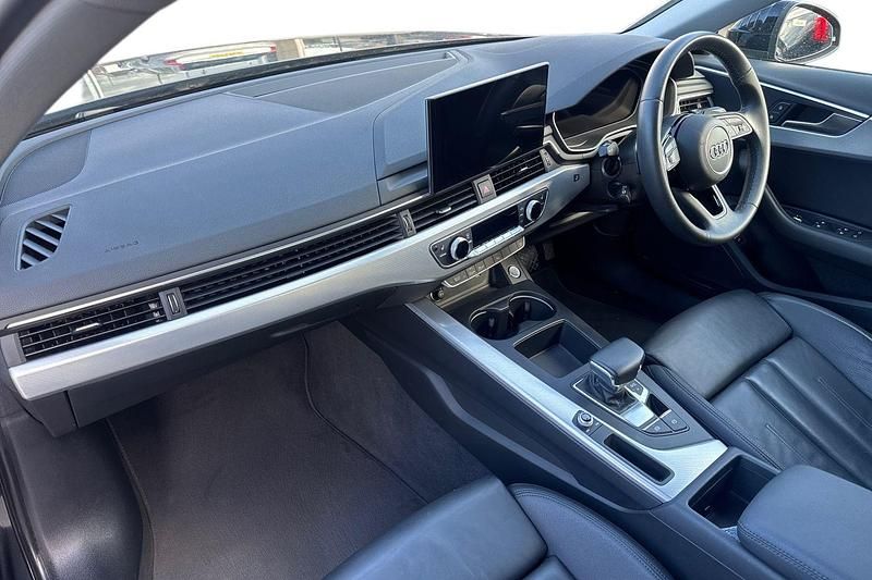 Used Audi A4 Sport 150 HP (110 kW) 2022 Grey Sedan