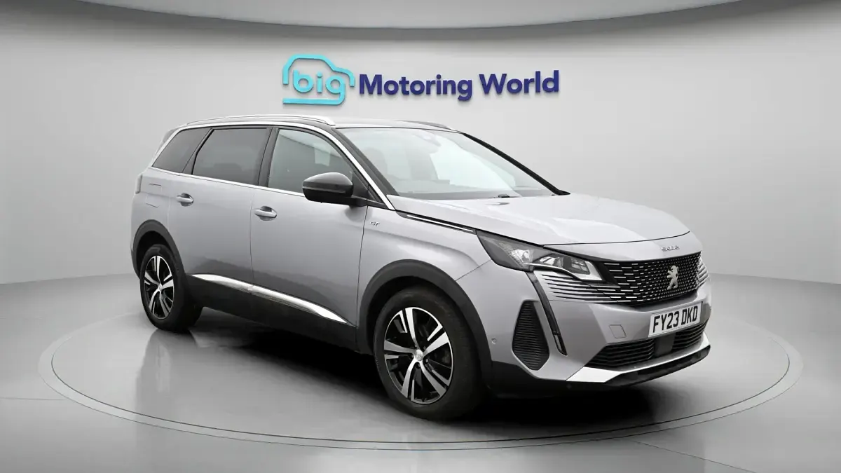 Second-hand Peugeot 5008 GT 131 CP (96 kW) 2023 SUV