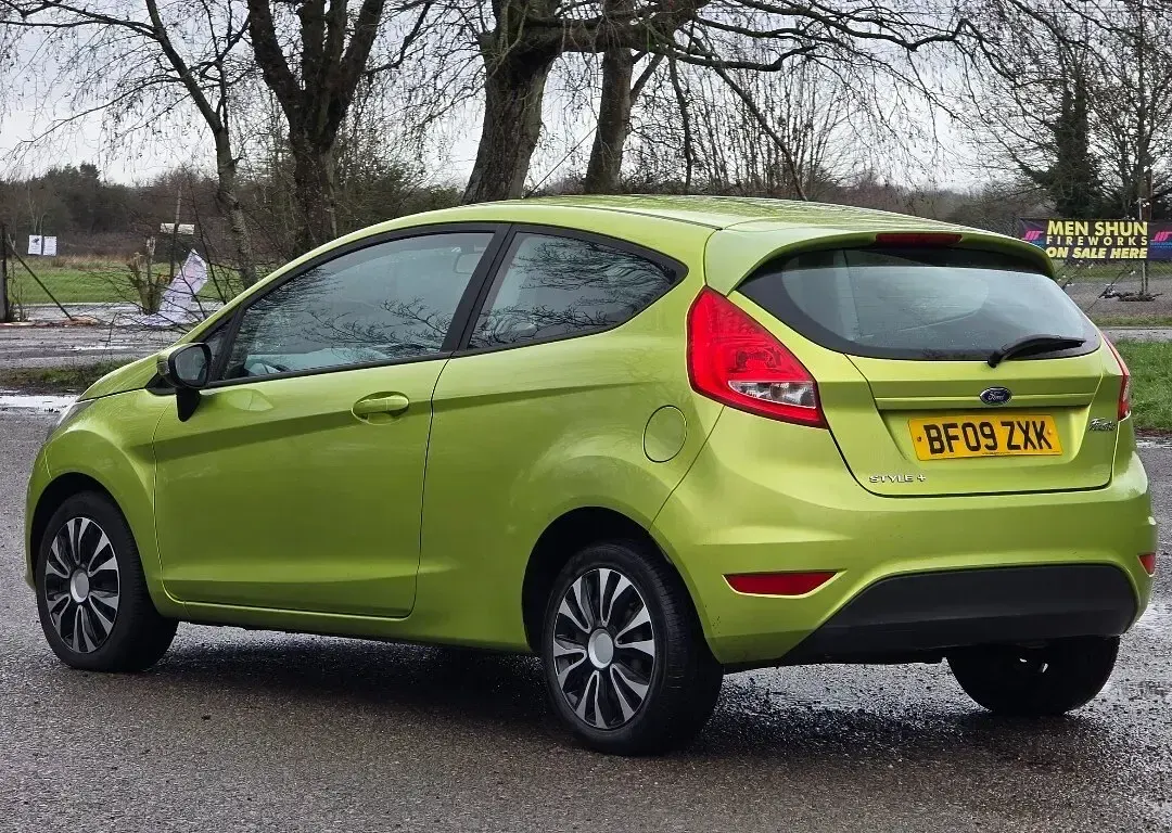 Used Ford Fiesta Style 82 HP (60 kW) 2009 Green Hatchback