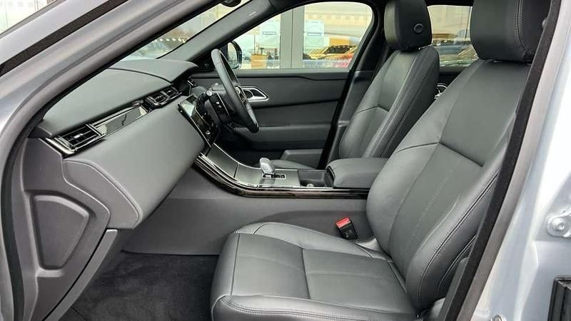 Used Land Rover Range Rover Velar SE Dynamic 300 HP (220 kW) 2024 Hakuba silver SUV