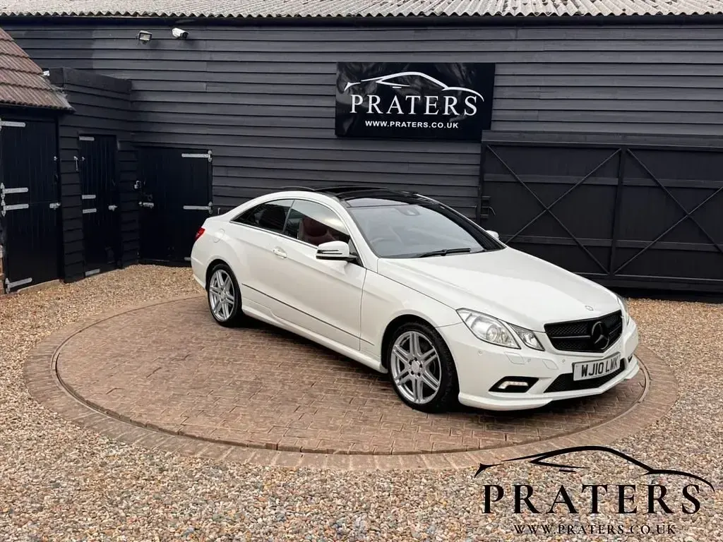 Begagnad Mercedes E350 2010 Vit Sportkupé