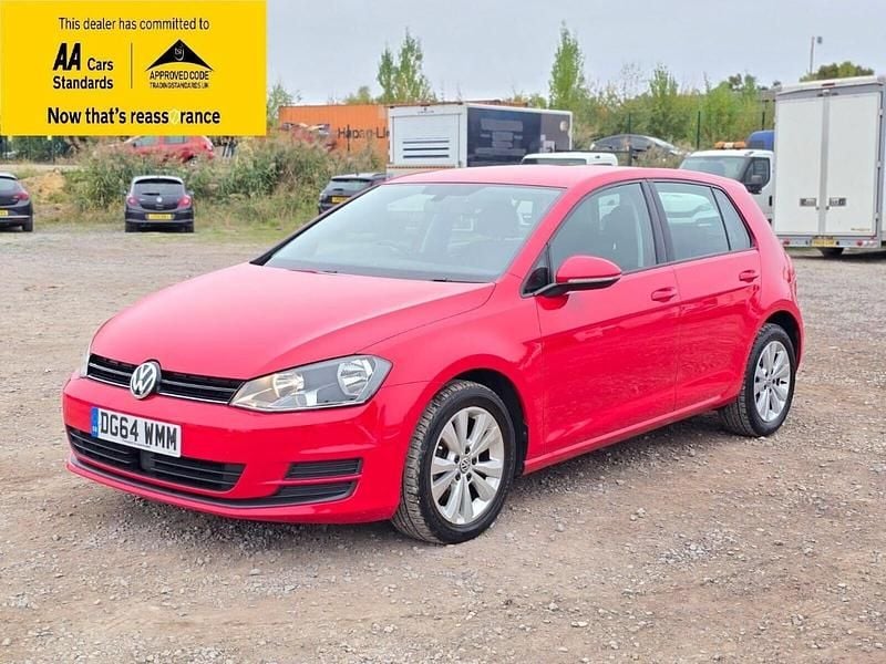 Used VW Golf VII SE 105 HP (77 kW) 2014 Red Hatchback