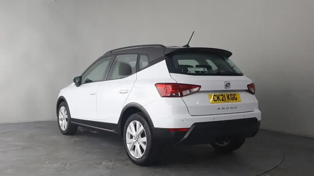 Used Seat Arona SE Technology 110 HP (80 kW) 2021 White SUV