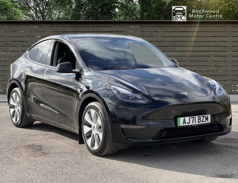 Black Used 2022 Tesla Model Y Long Range SUV | £22,900 (Fair price) - Image 1/4
