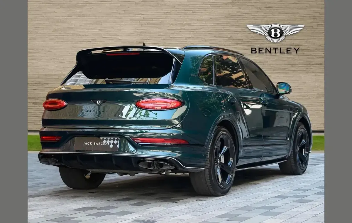 Used Bentley Bentayga 542 HP (398 kW) 2025 Green SUV