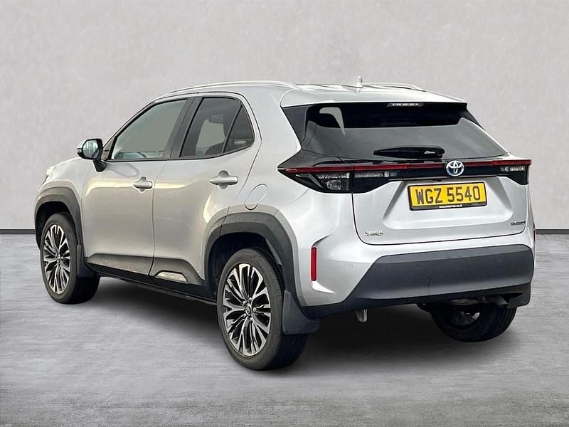 Used Toyota Yaris Hybrid 116 HP (85 kW) 2022 Silver Hatchback