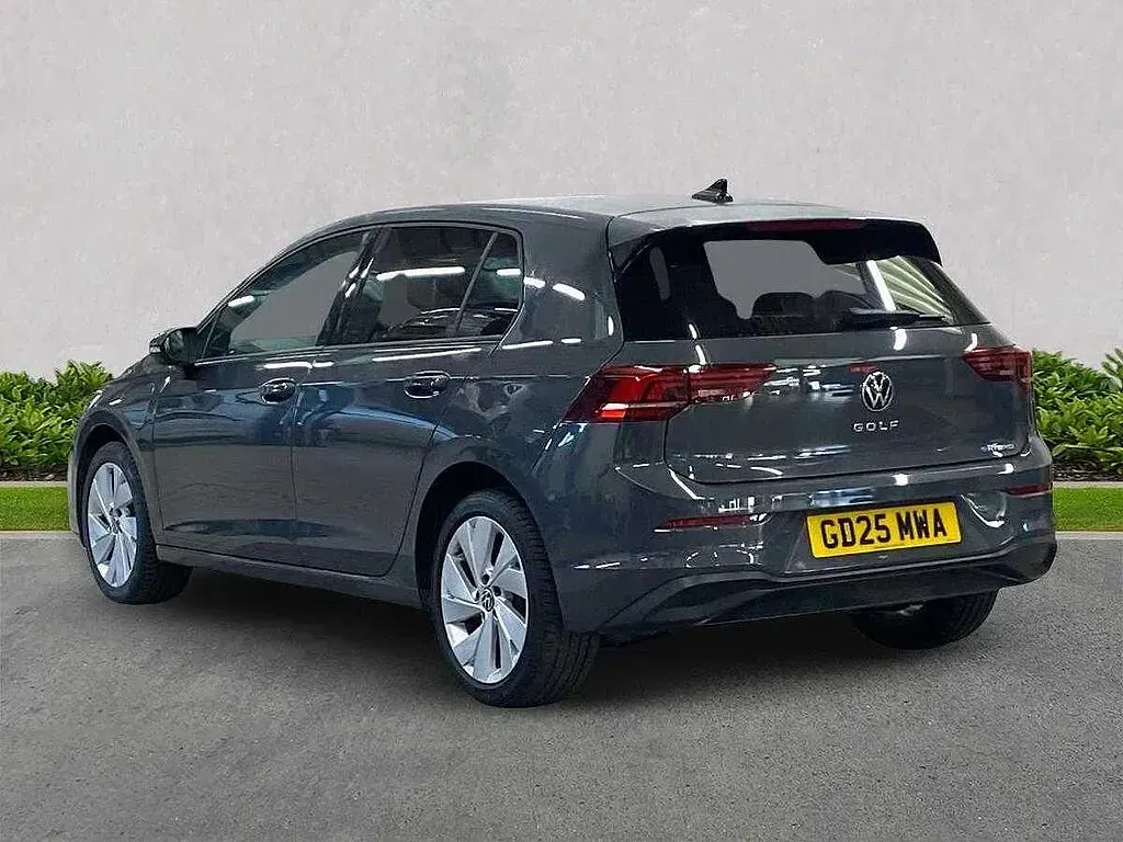Used VW Golf VIII 204 HP (150 kW) 2025