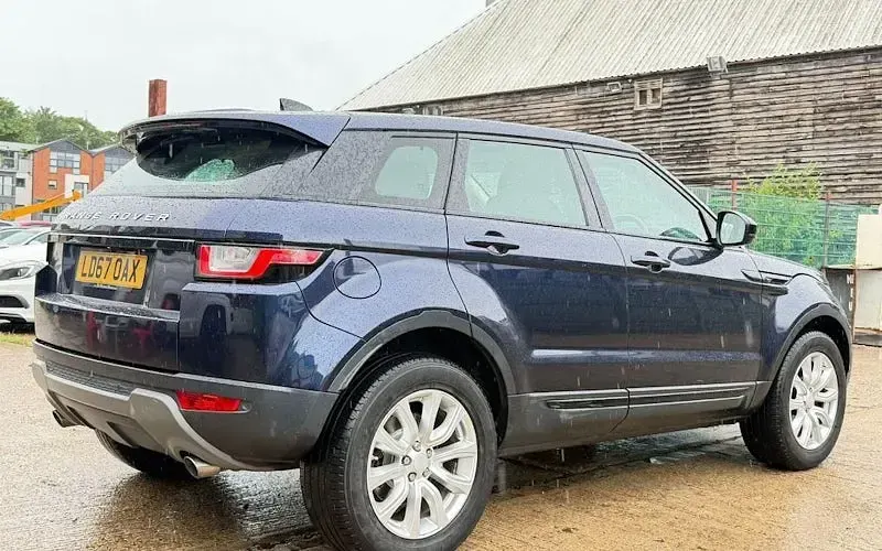 Used Land Rover Range Rover evoque SE 240 HP (176 kW) 2017 Hatchback