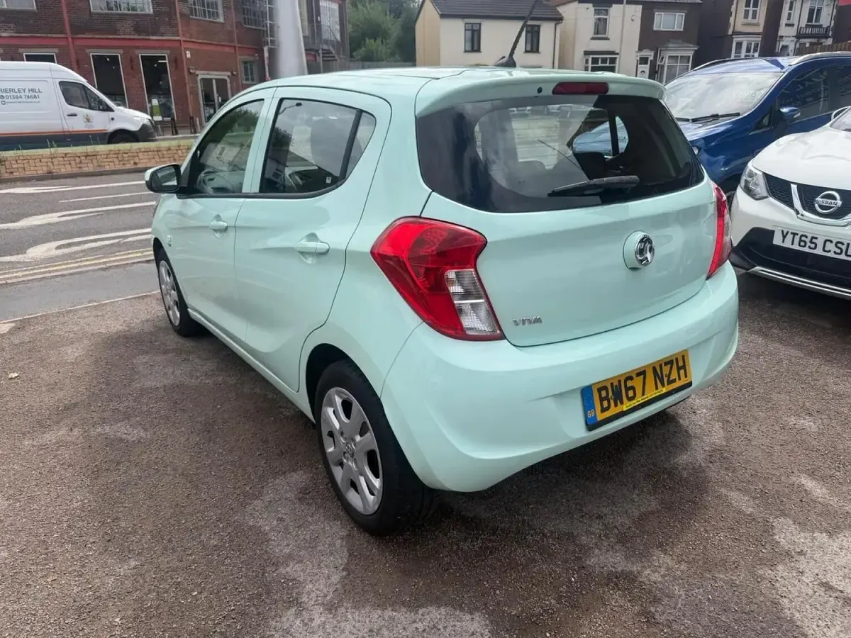Used Vauxhall Viva 75 HP (55 kW) 2018 Green Hatchback