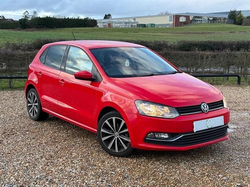 Used VW Polo Edition 75 HP (55 kW) 2017 Red Hatchback