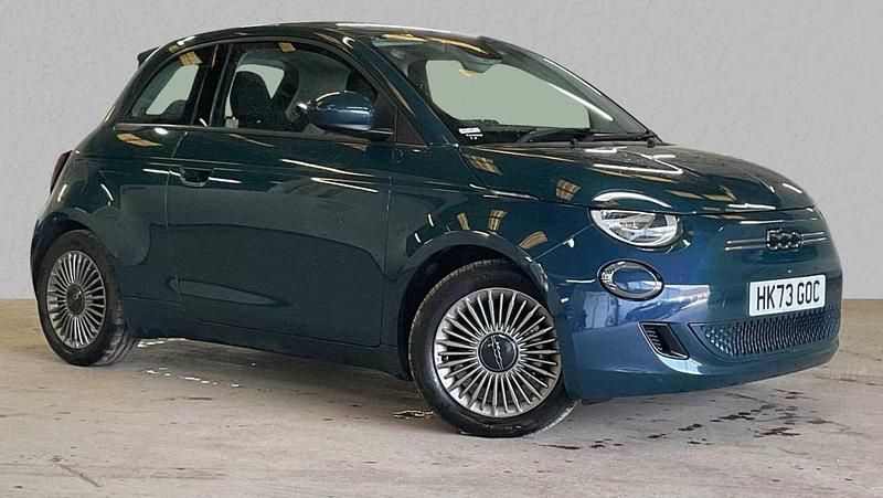 Green Used 2024 Fiat 500e Hatchback | £15,780 (Fair price) - Image 1/4