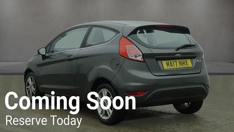 Used Ford Fiesta Zetec 82 HP (60 kW) 2017 Grey Hatchback