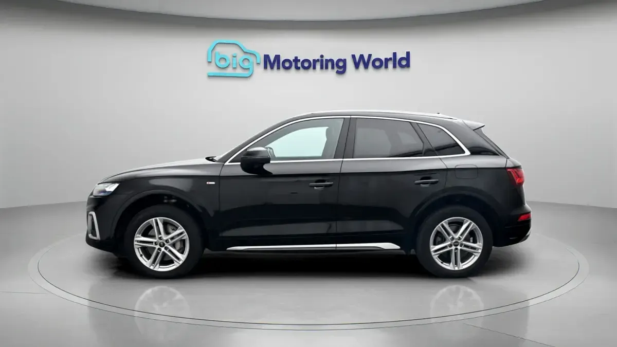 Used Audi Q5 S-Line 299 HP (219 kW) 2023 Black SUV