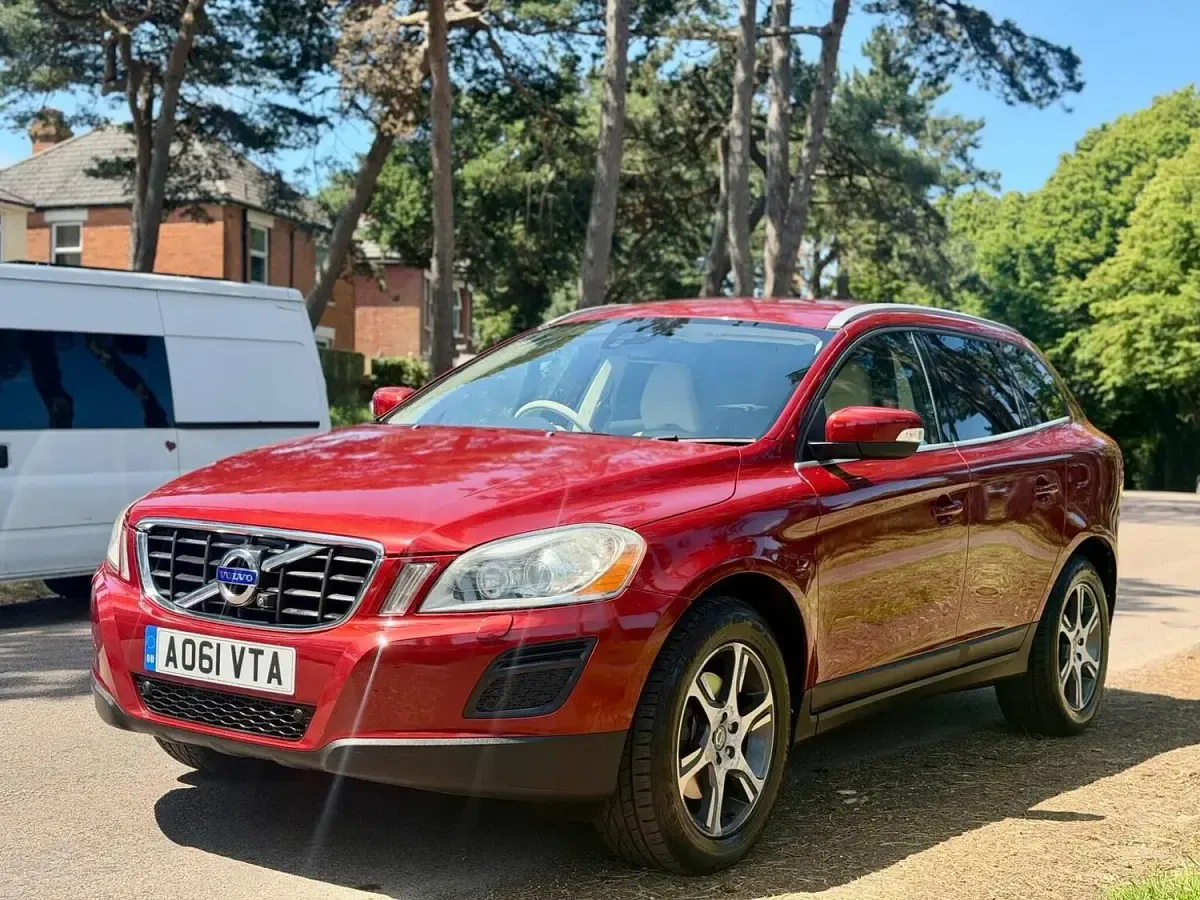 Used Volvo XC60 SE Lux 2012 Red SUV