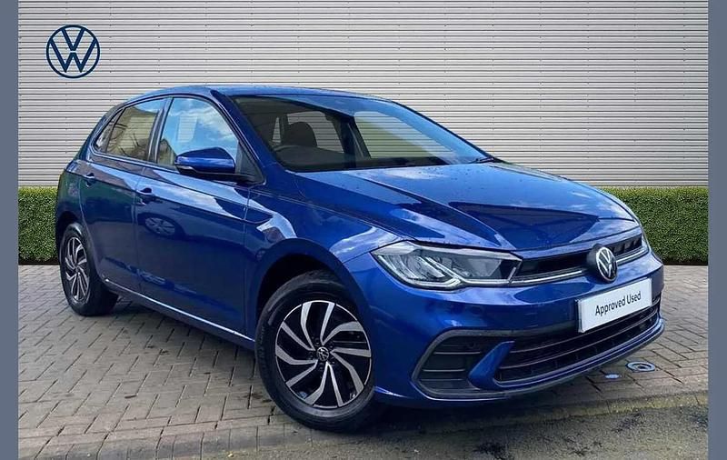 Used VW Polo Life 80 HP (58 kW) 2023 Blue Hatchback