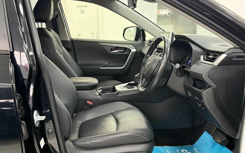 Used Toyota RAV4 Active 143 HP (105 kW) 2017 SUV