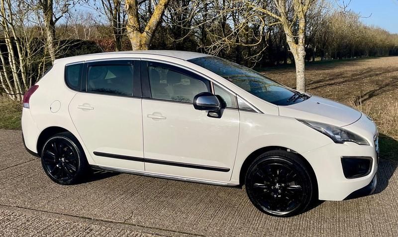 Used Peugeot 3008 Active 2016 White Hatchback