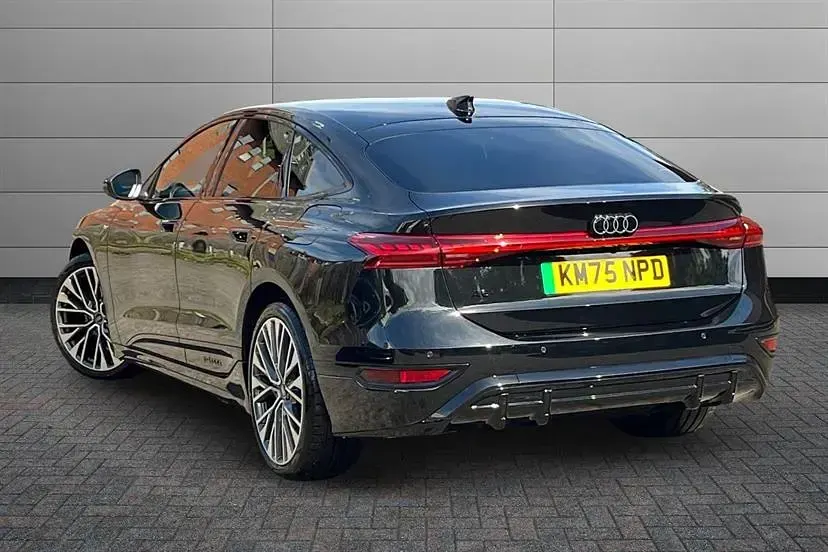 New Audi A6 e-tron Comfort 210 kW (286 HP) 2025 Black Hatchback