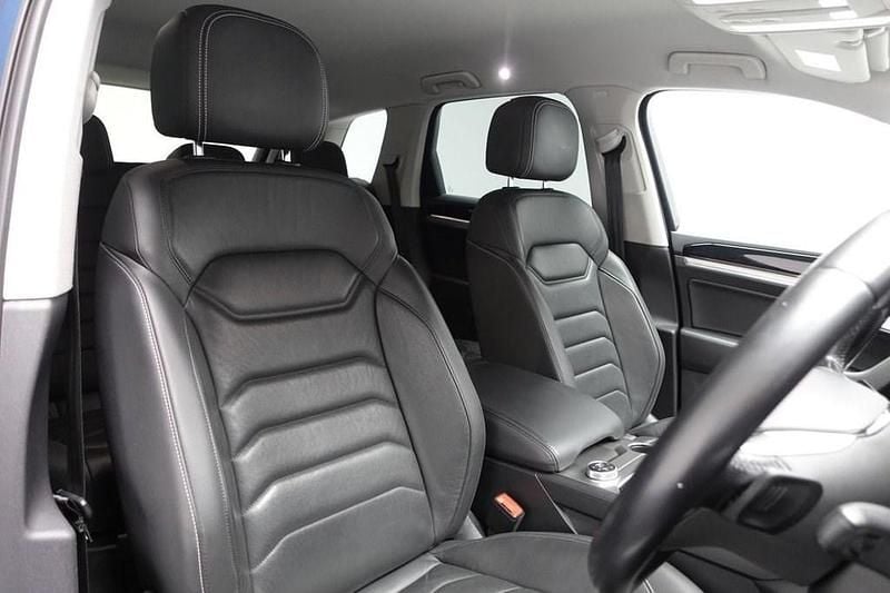 Used VW Touareg SEL 286 HP (210 kW) 2018 Blue SUV