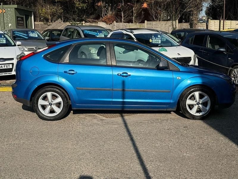 Used Ford Focus Zetec 2007 Blue Hatchback