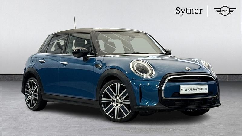 Used Mini Cooper Exclusive 134 HP (98 kW) 2022 Blue Hatchback