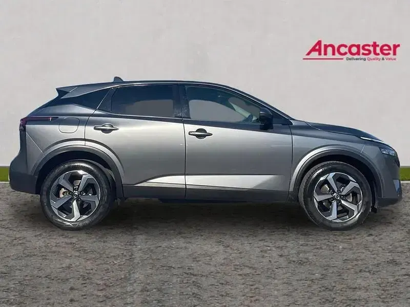 Used Nissan Qashqai N-Connecta 158 HP (116 kW) 2022 Grey SUV