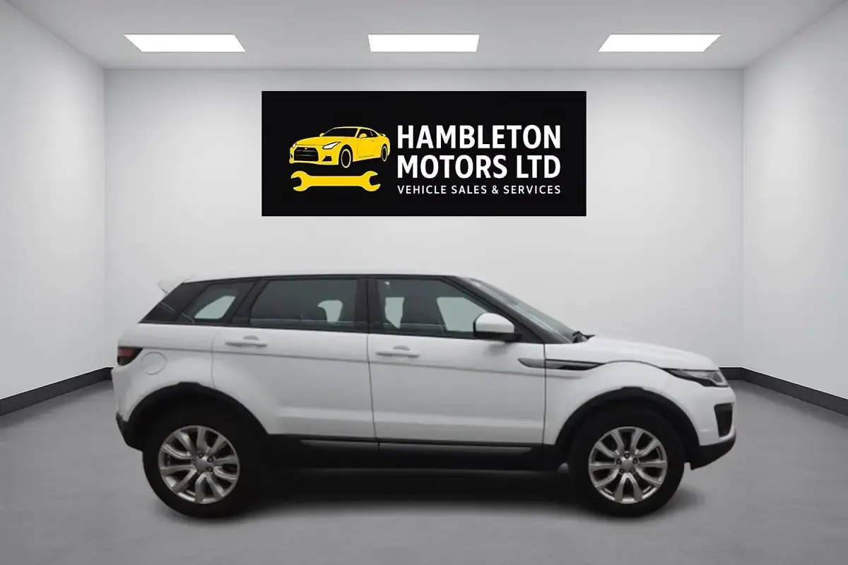 Used Land Rover Range Rover evoque SE 2018 White Estate