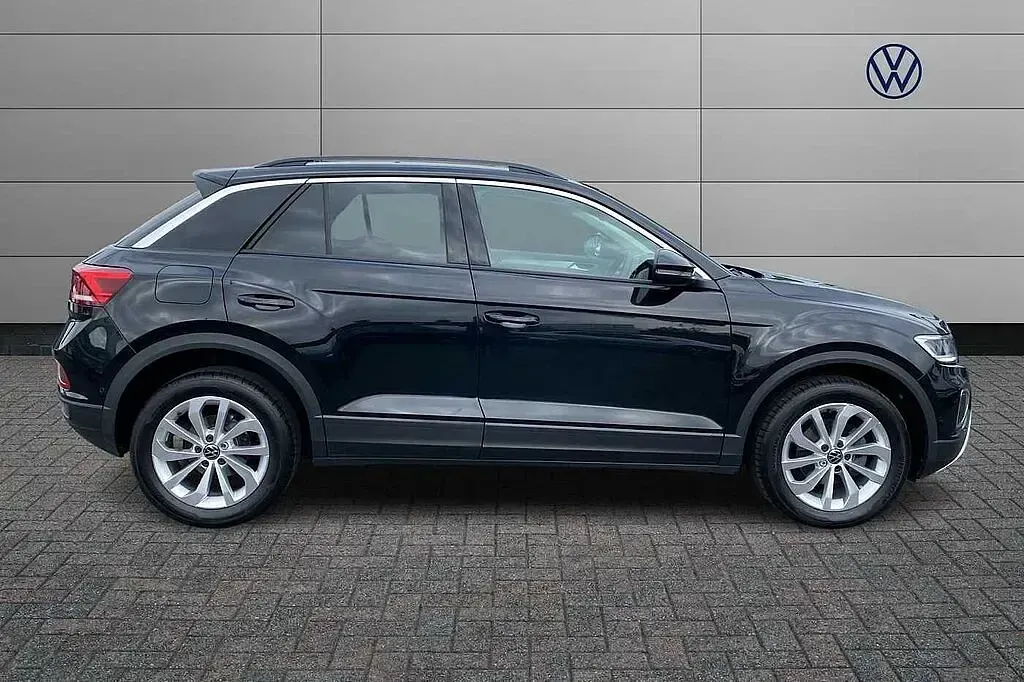 Used VW T-Roc Match 150 HP (110 kW) 2025 Black SUV