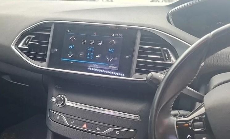 Used Peugeot 308 Active 2021 White Estate