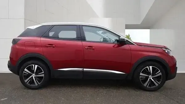 Used Peugeot 3008 Allure 130 HP (95 kW) 2019 Red SUV