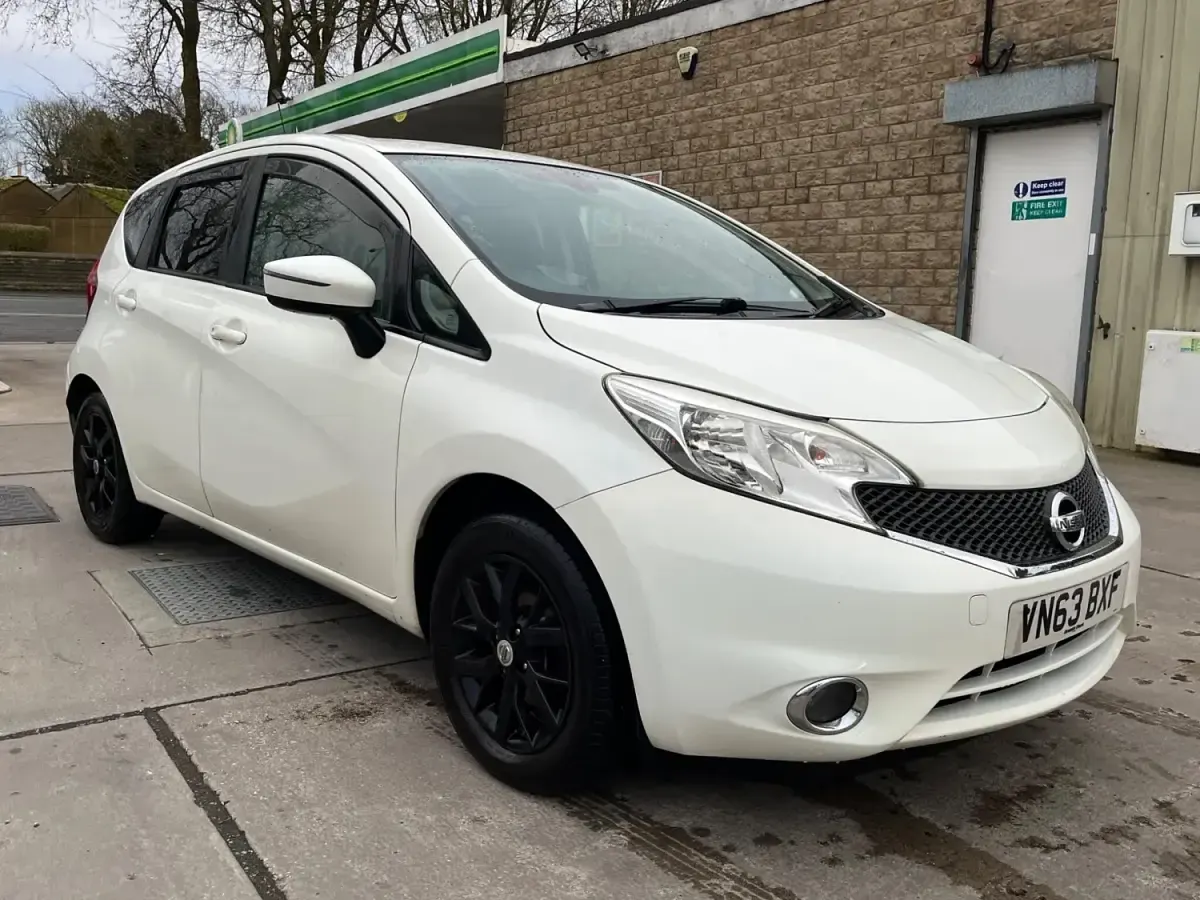 Second-hand Nissan Note Acenta Premium 80 CP (58 kW) 2013 Alb Hatchback
