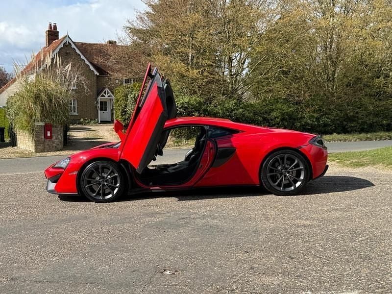 Used McLaren 540C 540 HP (397 kW) 2017 Red Coupe