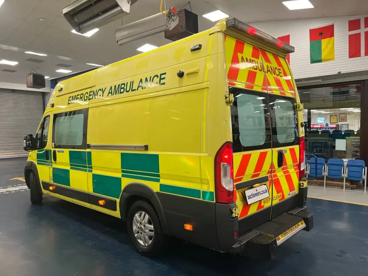 Used Fiat Ducato 180 HP (132 kW) 2016 Yellow Van