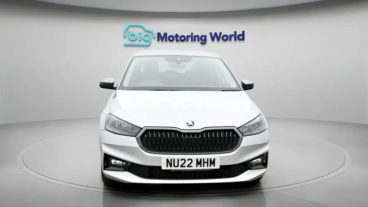Usado Skoda Fabia Colour Edition 109 HP (80 kW) 2022 Prateado Citadino