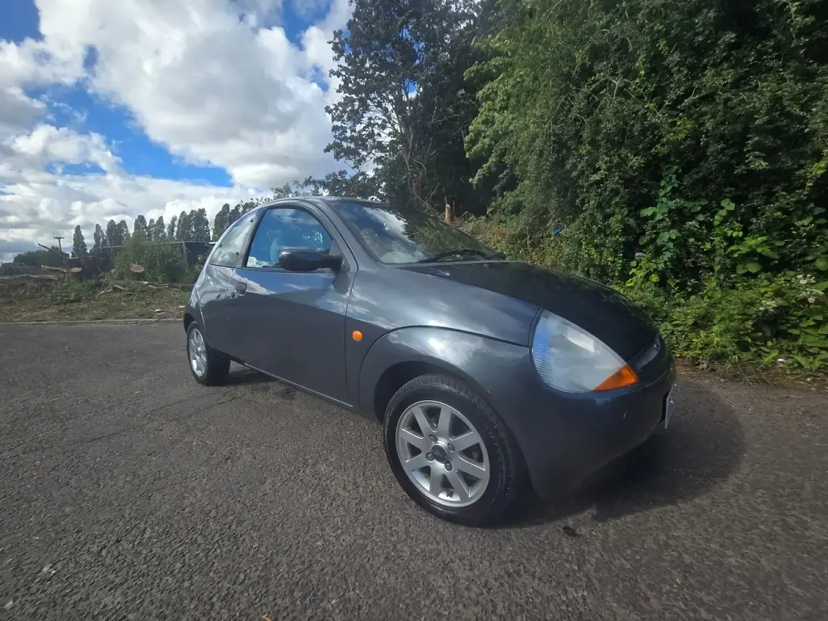 Used Ford Ka 70 HP (51 kW) 2005 Grey Hatchback