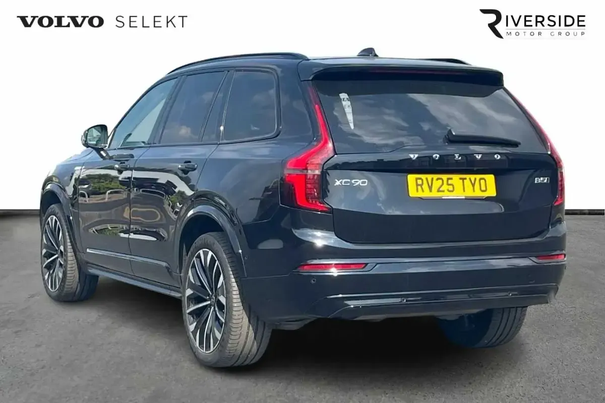 Used Volvo XC90 Ultra 455 HP (334 kW) 2025 Onyx black SUV