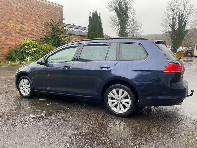 Begagnad VW Golf VII SE 2016 Blå Kombi