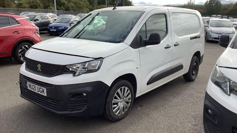 Used Peugeot Partner 2021 White MPV