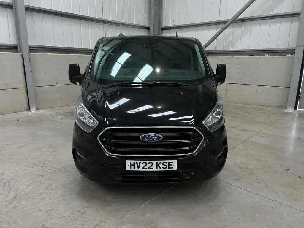 Used Ford Transit Custom Limited 130 HP (95 kW) 2022 Black Van