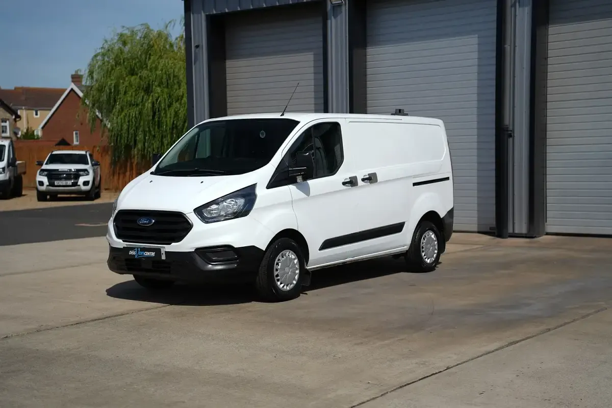 Used Ford Transit Custom 105 HP (77 kW) 2019 White Van