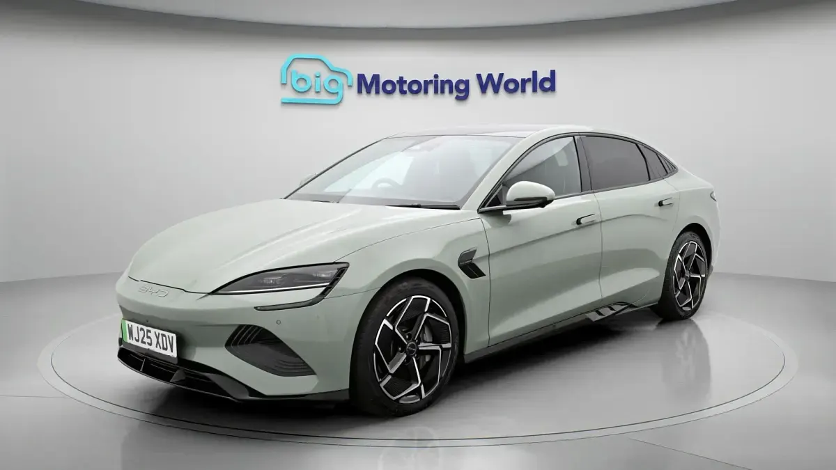 Used BYD Seal 389 kW (530 HP) 2025 Green Sedan