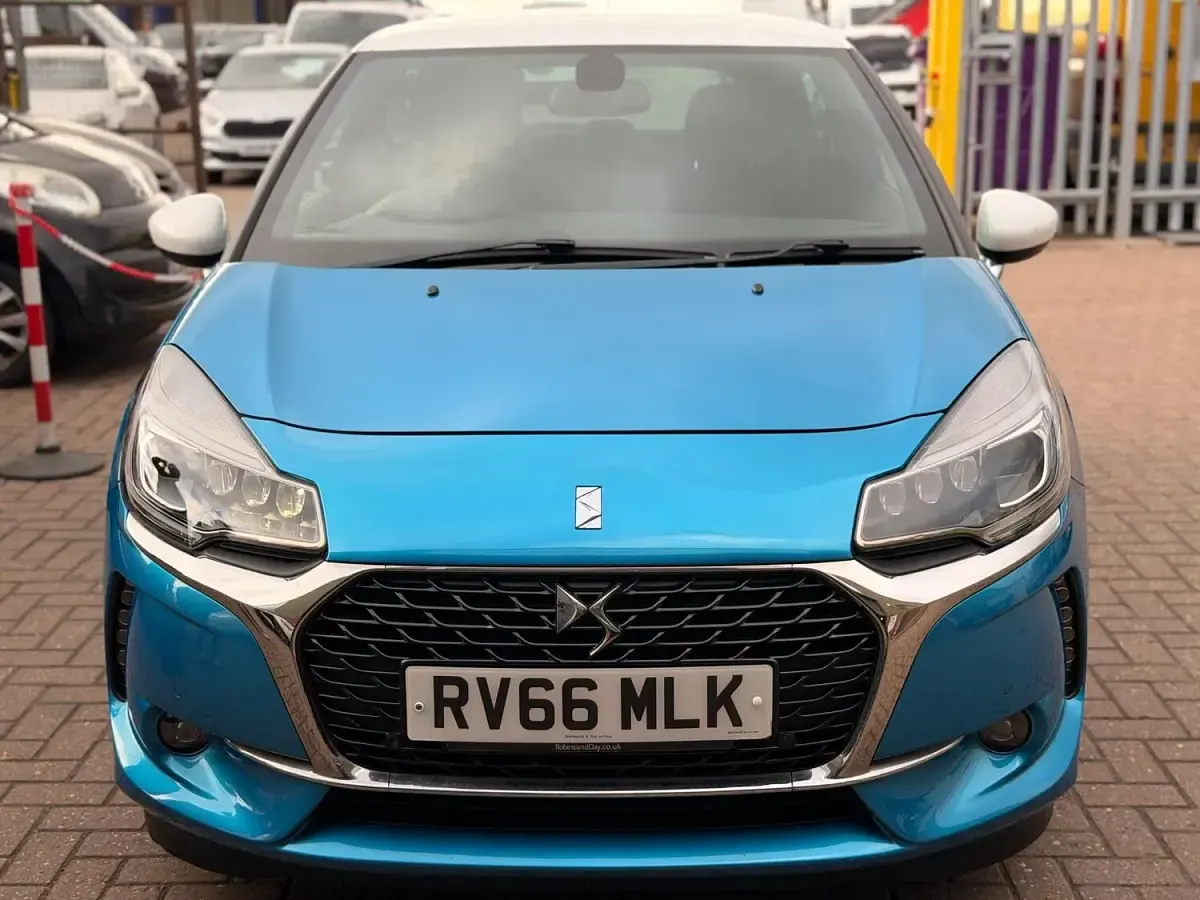 Used DS Automobiles DS3 Elegance 82 HP (60 kW) 2016 Blue Hatchback