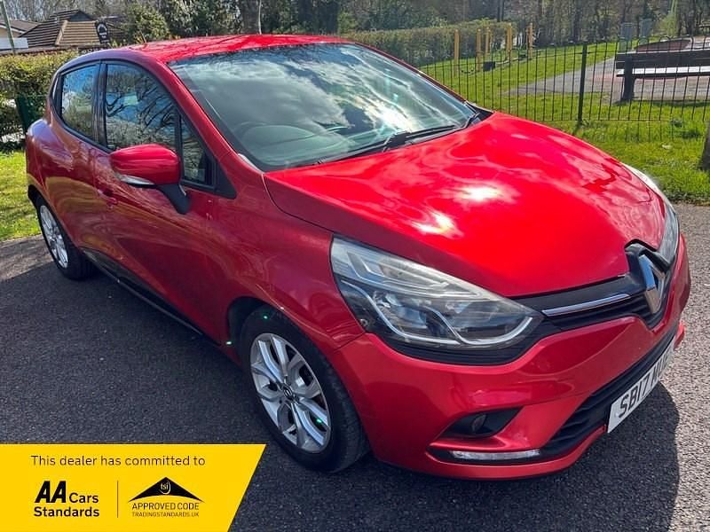 Used Renault Clio IV Dynamique 2017 Red Hatchback